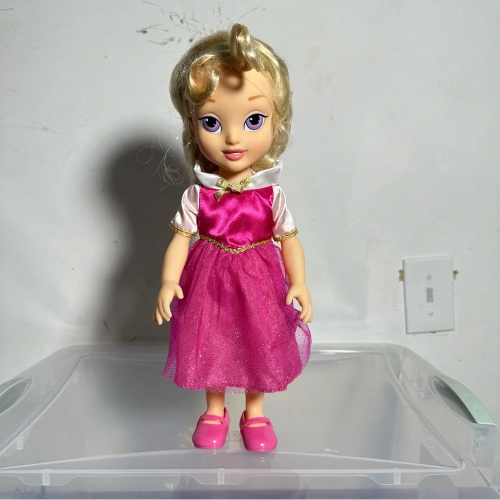Disney Princess‎ Aurora Toddler Doll Pink Dress Purple Eyes Blonde Hair 16 inch